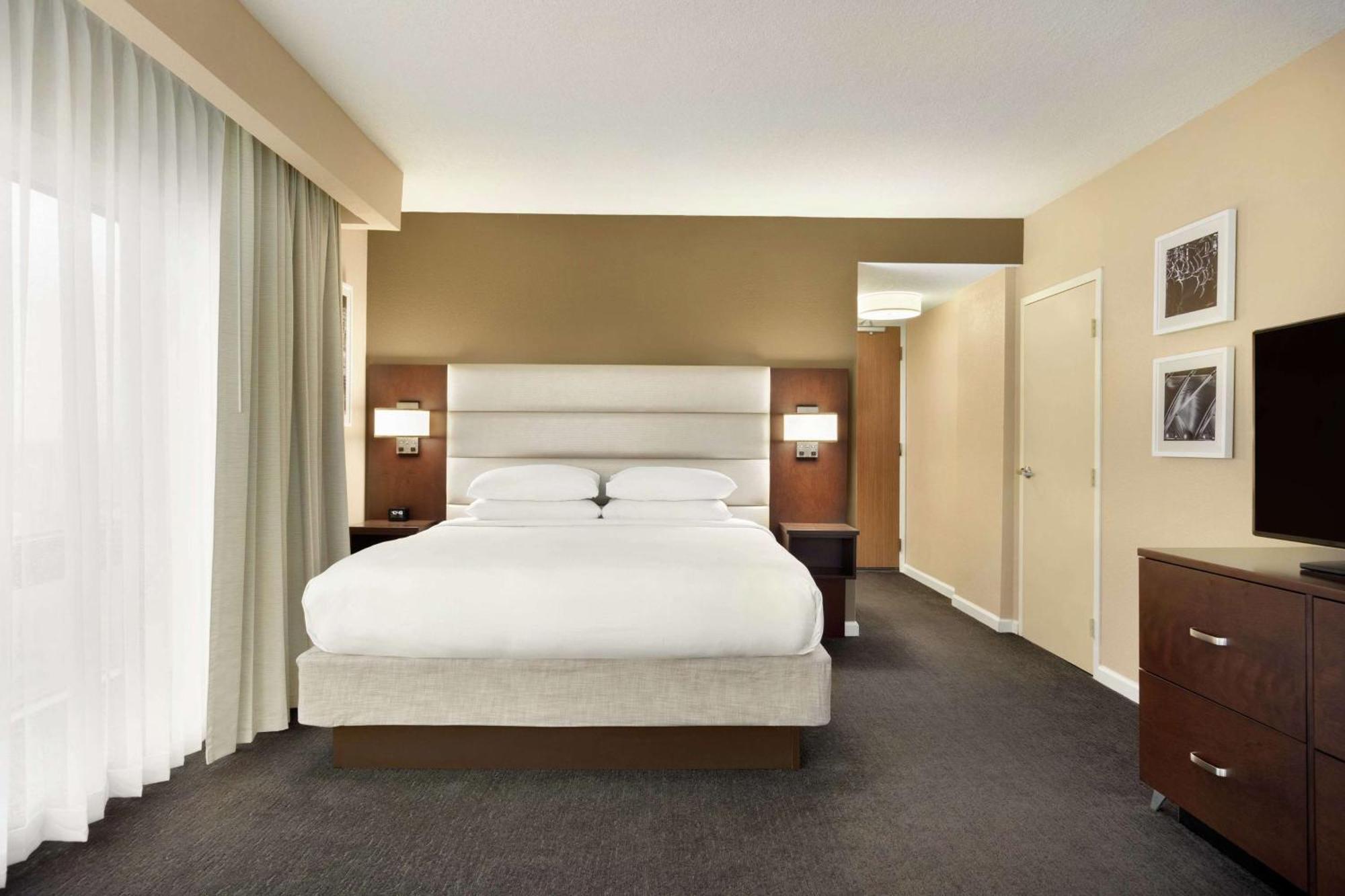Doubletree By Hilton Orlando Downtown Hotel Exterior photo
