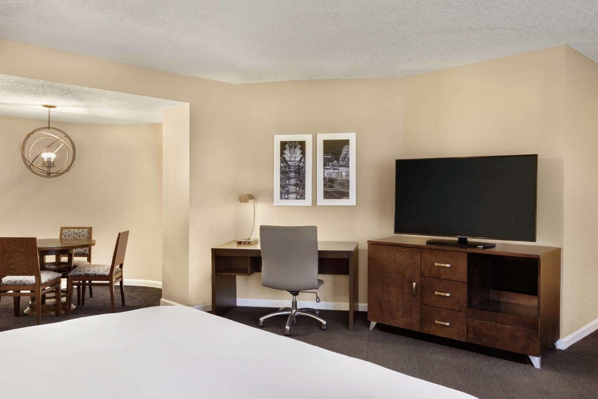 Doubletree By Hilton Orlando Downtown Hotel Exterior photo