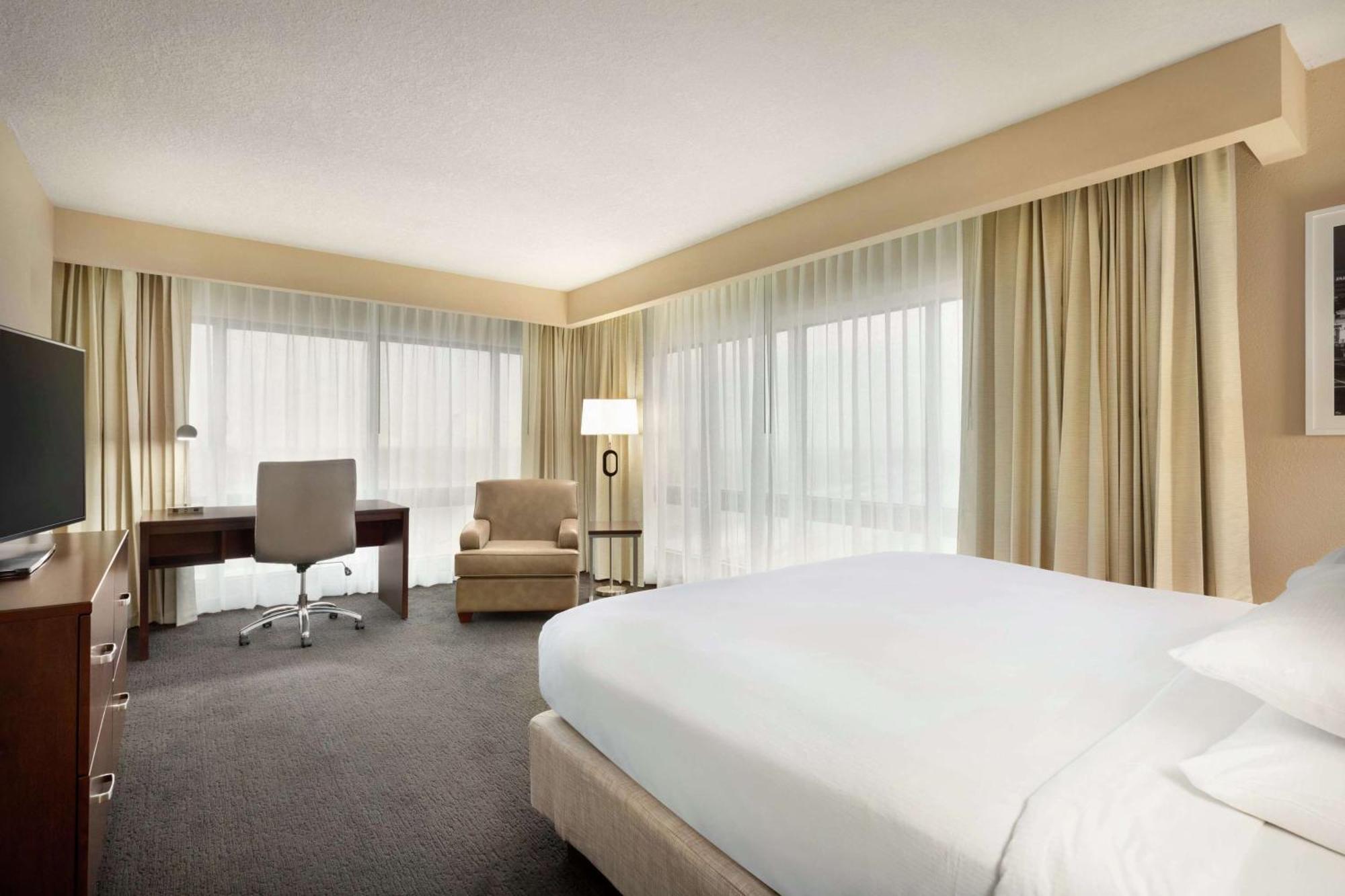 Doubletree By Hilton Orlando Downtown Hotel Exterior photo