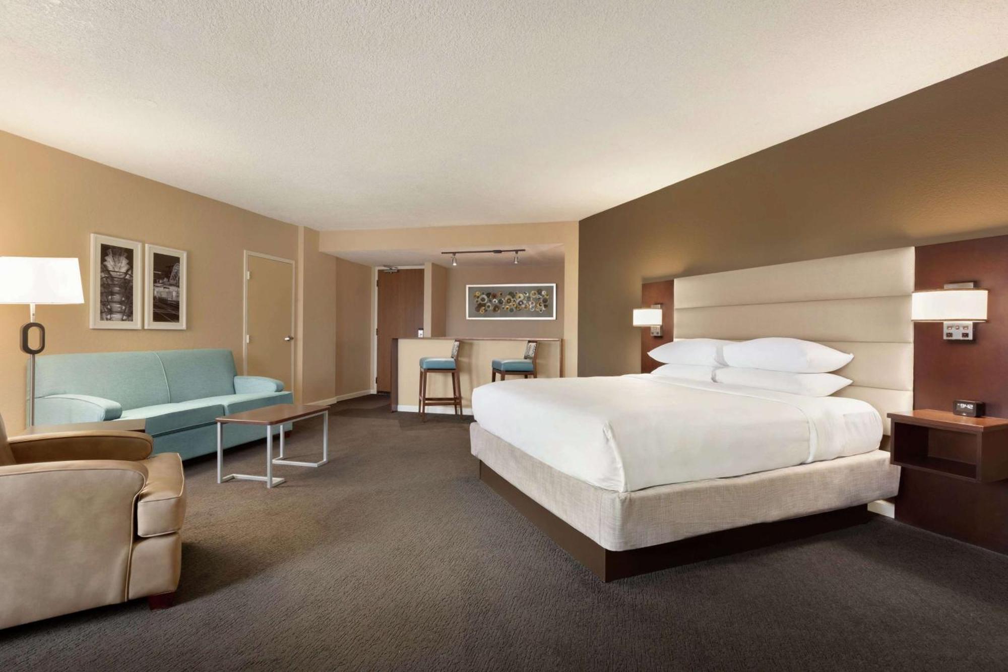 Doubletree By Hilton Orlando Downtown Hotel Exterior photo